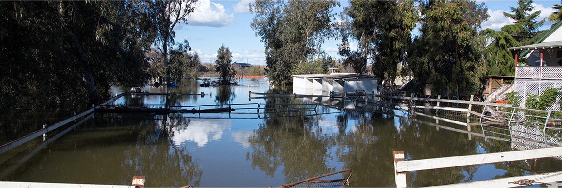 Flooding in Modesto, CA. Photo credit: Dale Kolke, CA-DWR